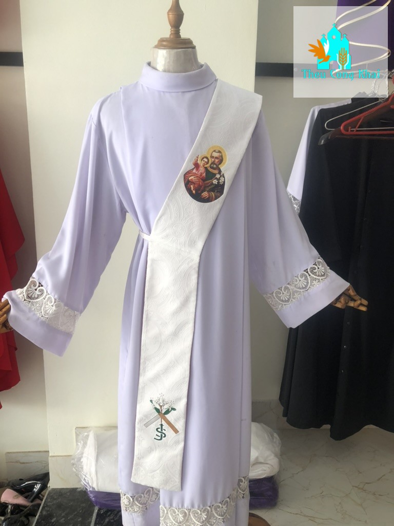 Áo phó tế — APT (6)